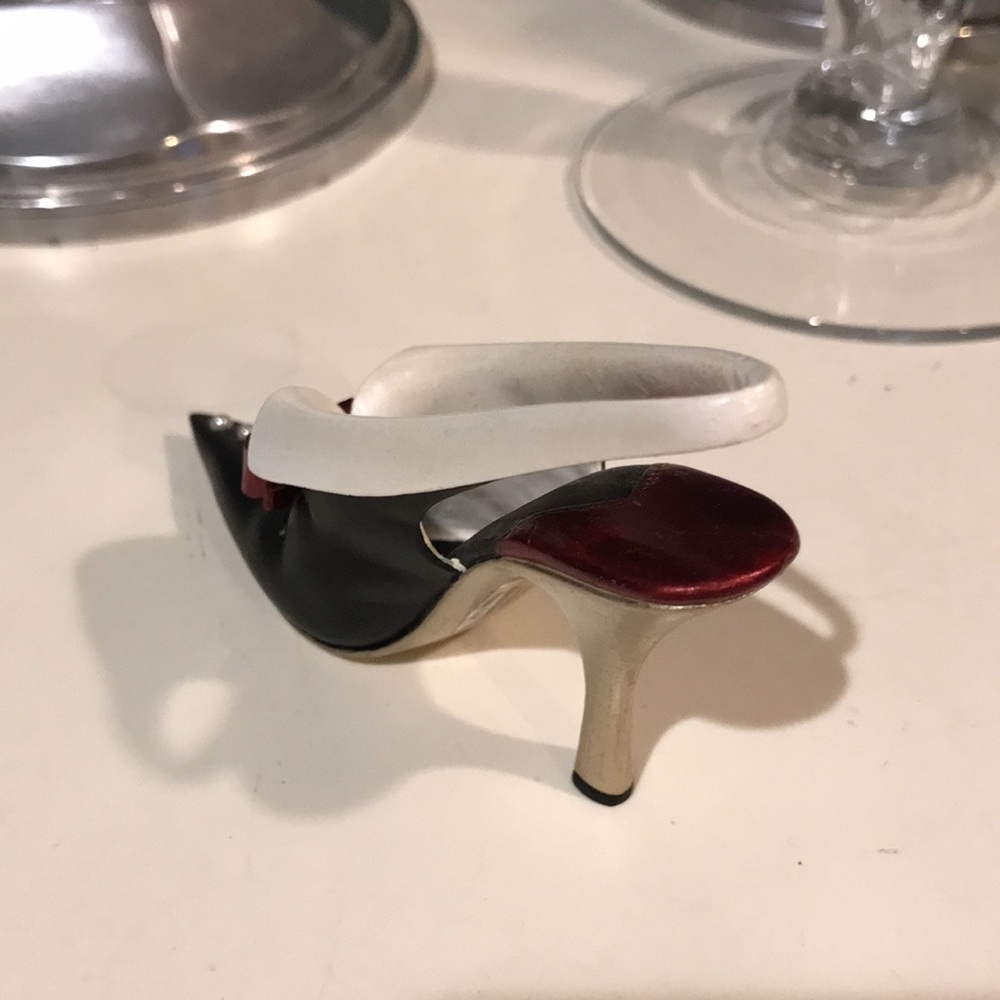 Just the Right Shoe Collectible. Design called Black Tie.  Item # 25618. No Box. - Picture 4 of 11